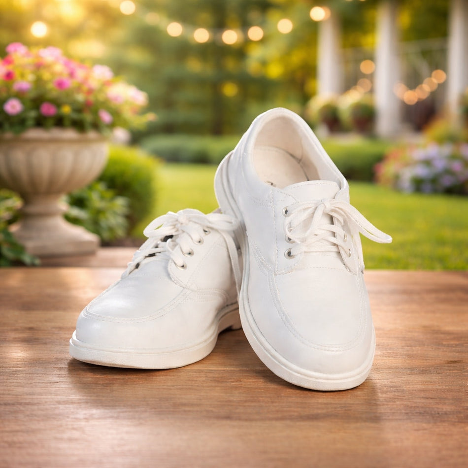 NEW Boy's Communion Dress Shoe - White/Matte Lace Up - Size 4