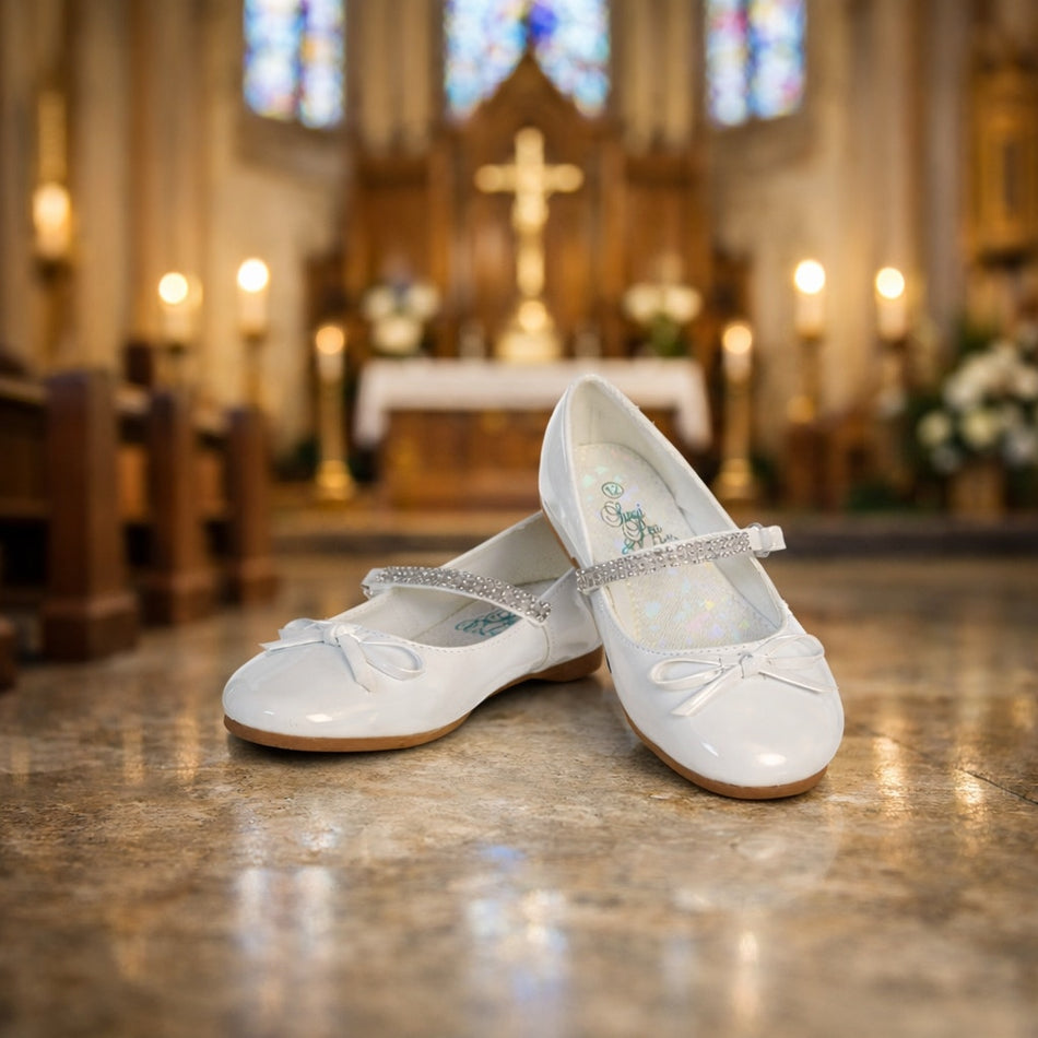 NEW Girl's Communion Dress Shoe - White/Patent Leather Flat Shoe with Rhinestone Strap - Size 12T